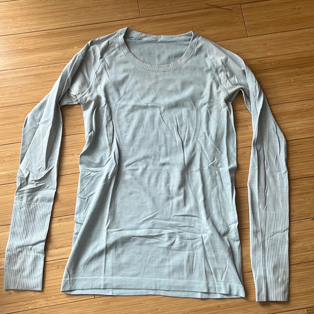 Lululemon long sleeve swiftly tech